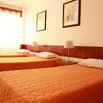 בית הארחה Residencial Mar Dos Acores ליסבון