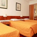 Гостевой дом Residencial Mar Dos Acores 2*