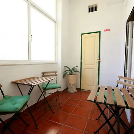 Гостевой дом Residencial Mar Dos Acores 2*